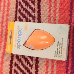 Real Techniques Sponge+